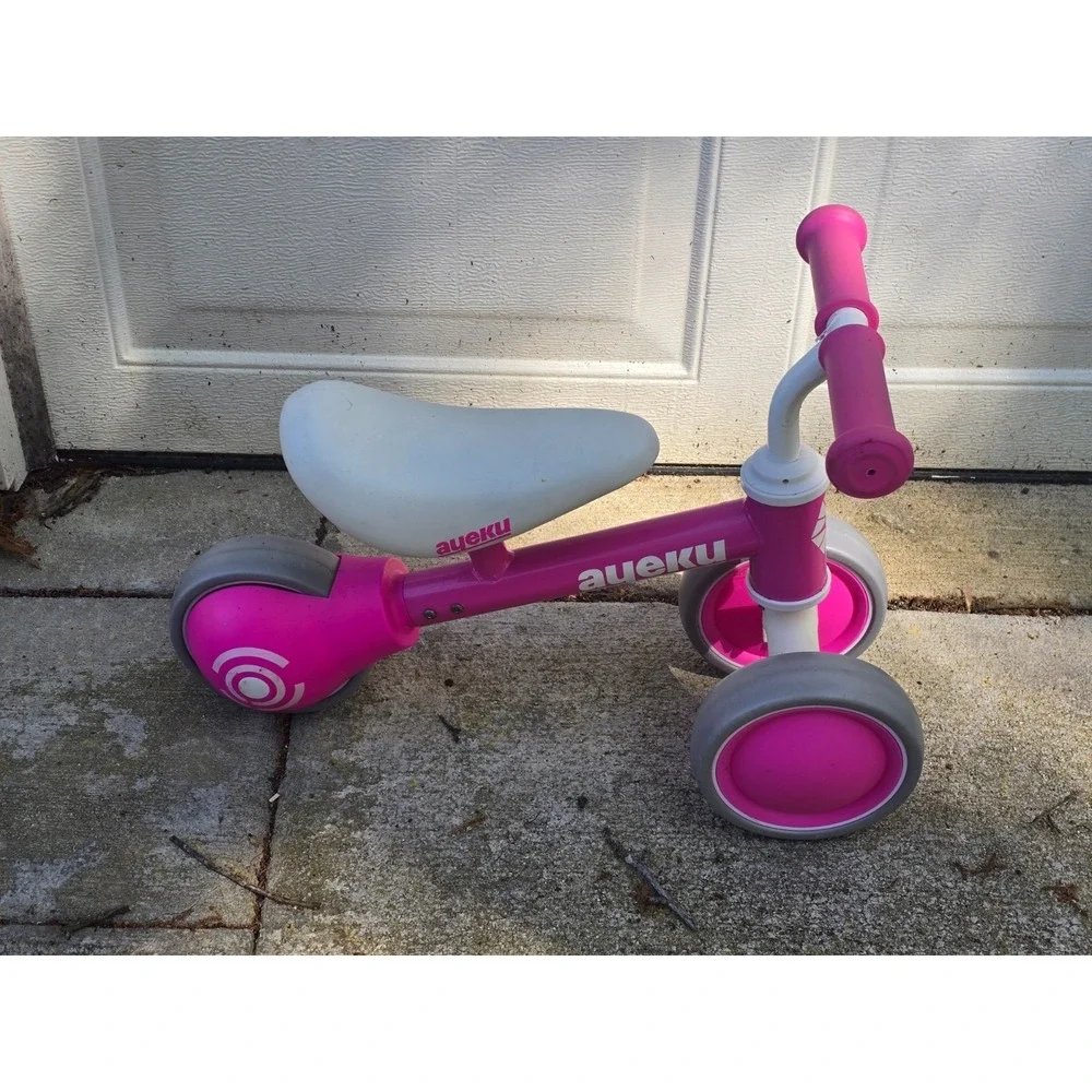 Ayeku Mini Balance Bike for 12-30 Months Toddlers 6 Inch EVA Wheels Pink